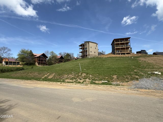 3 Bullwinkle Way, Sevierville, TN 37862