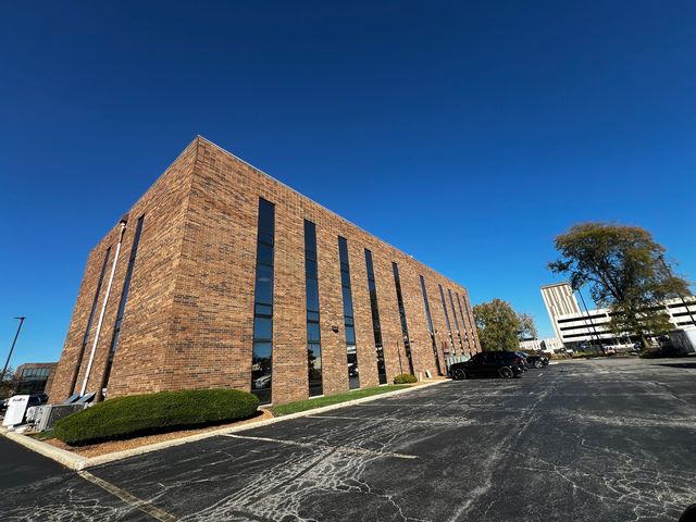 905 175th Street 3SE, Homewood, IL 60430