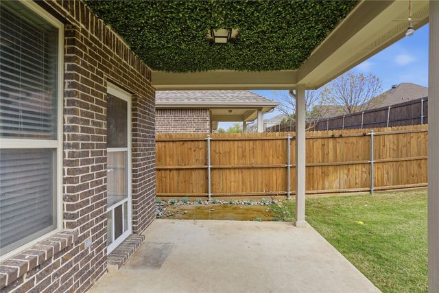 613 Sundrop Drive, Little Elm, TX 75068