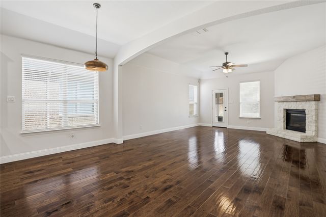 613 Sundrop Drive, Little Elm, TX 75068