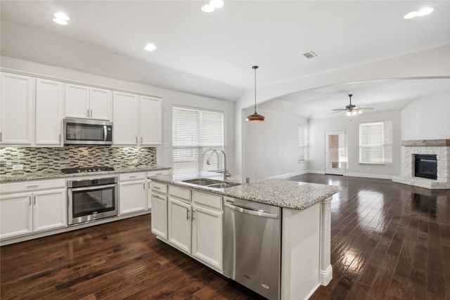 613 Sundrop Drive, Little Elm, TX 75068