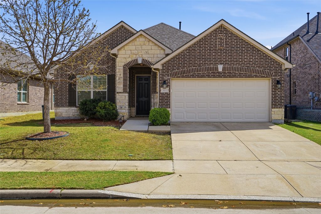 613 Sundrop Drive, Little Elm, TX 75068