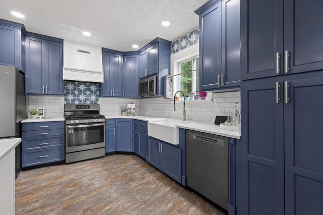 9853 Hixson Pike, Soddy Daisy, TN 37379