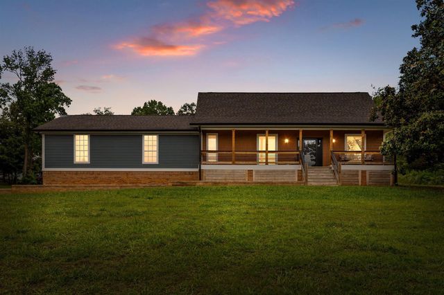 9853 Hixson Pike, Soddy Daisy, TN 37379