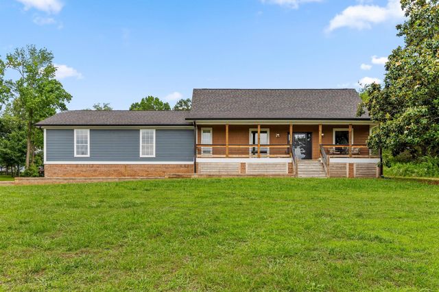 9853 Hixson Pike, Soddy Daisy, TN 37379
