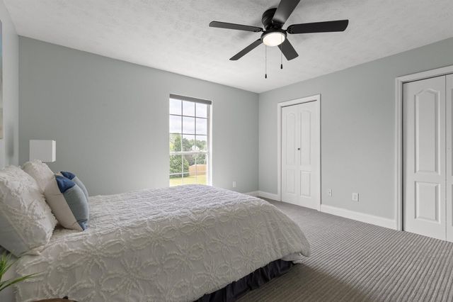 9853 Hixson Pike, Soddy Daisy, TN 37379