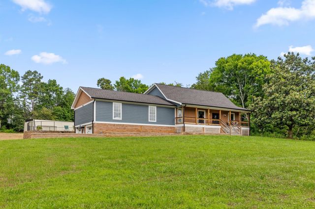 9853 Hixson Pike, Soddy Daisy, TN 37379