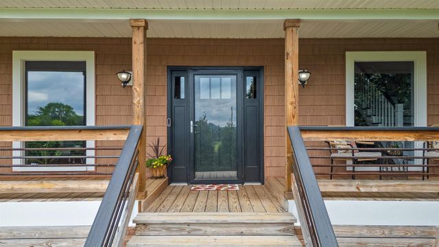 9853 Hixson Pike, Soddy Daisy, TN 37379