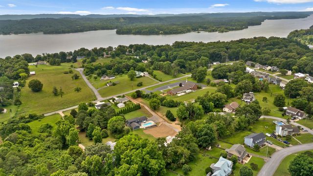 9853 Hixson Pike, Soddy Daisy, TN 37379