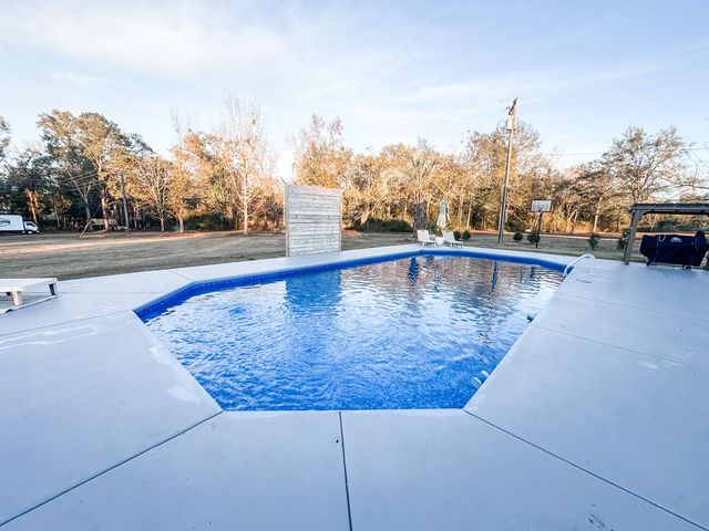 541 Malvern Loop, Slocomb, AL 36375