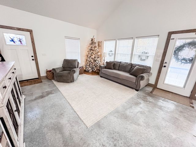 541 Malvern Loop, Slocomb, AL 36375