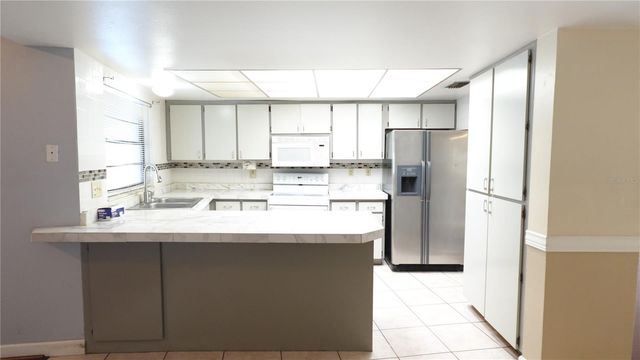 7818 CAPWOOD AVENUE, Temple Terrace, FL 33637