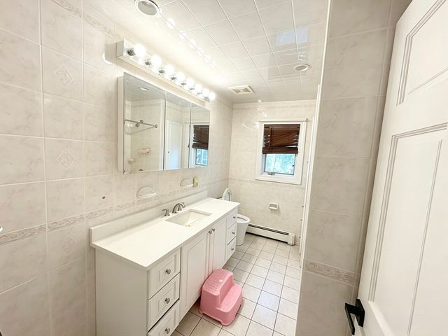 52 Clarendon St, Malden, MA 02148