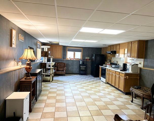 52 Clarendon St, Malden, MA 02148