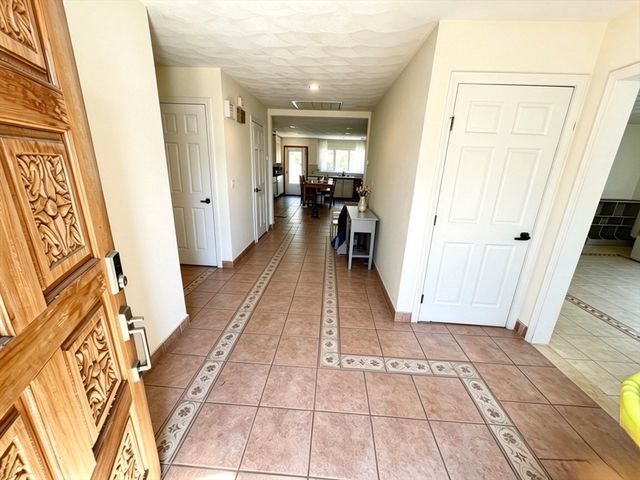52 Clarendon St, Malden, MA 02148