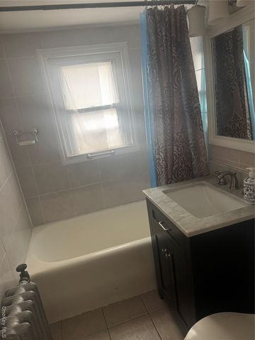 420 Thieriot Avenue 2, Bronx, NY 10473