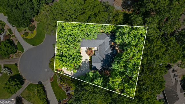 1595 Sandpoint Drive NE, Roswell, GA 30075