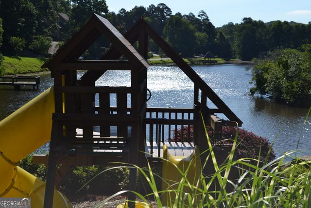 1595 Sandpoint Drive NE, Roswell, GA 30075