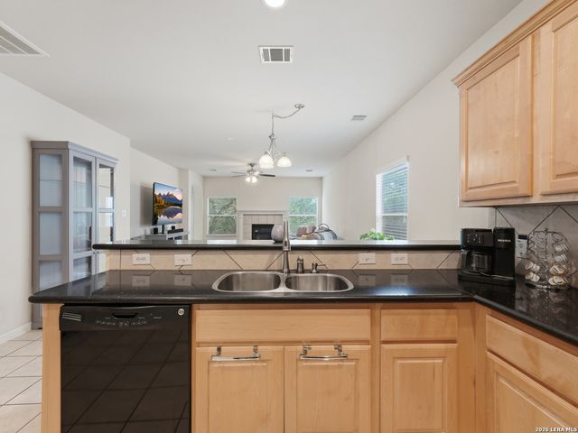 127 MIRROR LK, San Antonio, TX 78260