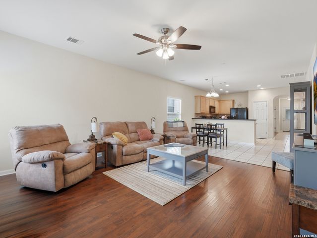 127 MIRROR LK, San Antonio, TX 78260
