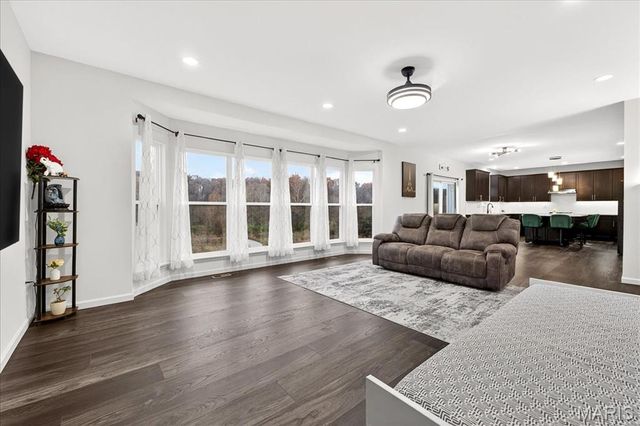 214 Liberty Valley Drive, Foristell, MO 63348