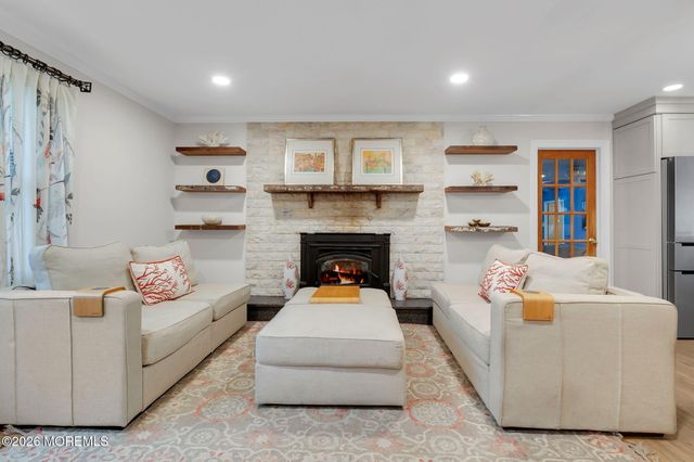 10 Tilton Road, Middletown, NJ 07748