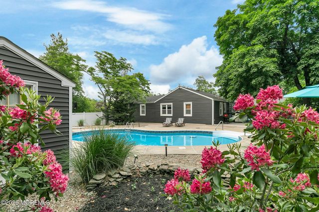 10 Tilton Road, Middletown, NJ 07748