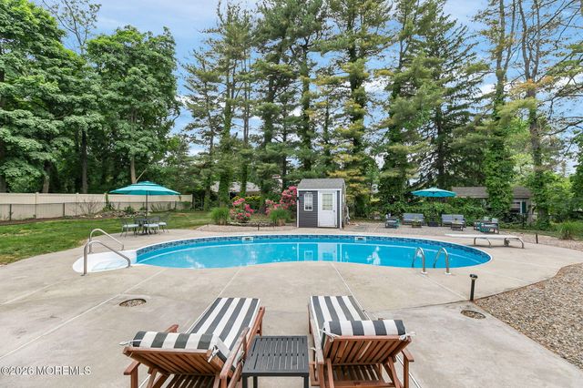 10 Tilton Road, Middletown, NJ 07748
