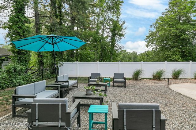 10 Tilton Road, Middletown, NJ 07748
