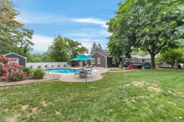 10 Tilton Road, Middletown, NJ 07748