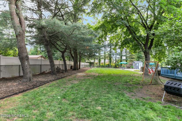 10 Tilton Road, Middletown, NJ 07748