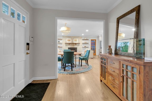 10 Tilton Road, Middletown, NJ 07748