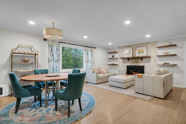 10 Tilton Road, Middletown, NJ 07748