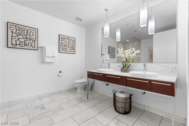 4471 Dean Martin Drive 305, Las Vegas, NV 89103