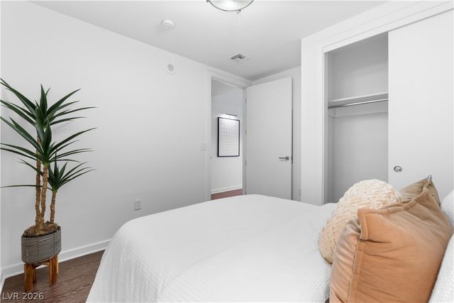 4471 Dean Martin Drive 305, Las Vegas, NV 89103