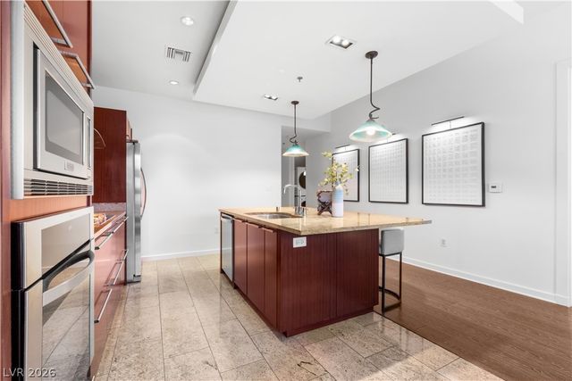 4471 Dean Martin Drive 305, Las Vegas, NV 89103