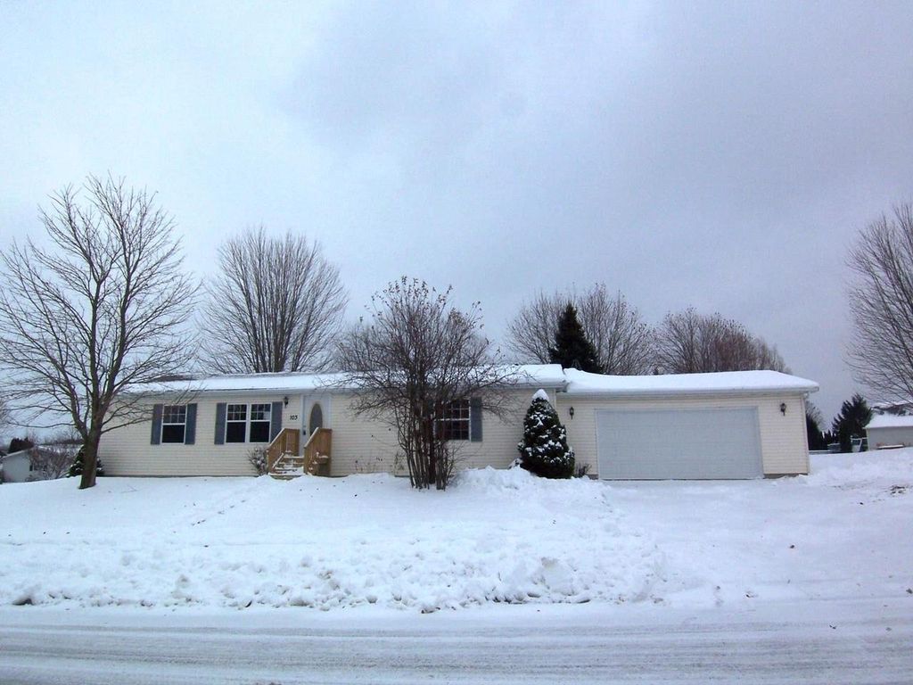 103 J P COURT, Eden, WI 53019