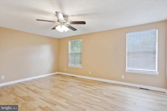 34 DORCHESTER CIR, Marlton, NJ 08053