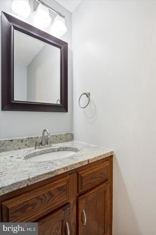 34 DORCHESTER CIR, Marlton, NJ 08053