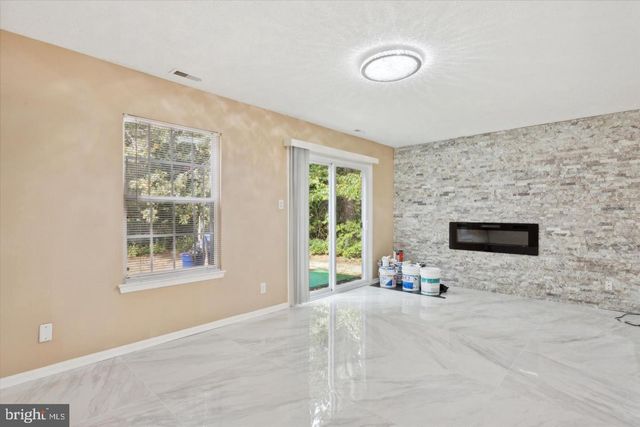 34 DORCHESTER CIR, Marlton, NJ 08053