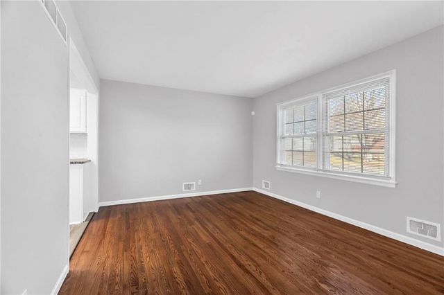 3412 S Emery Street, Independence, MO 64055