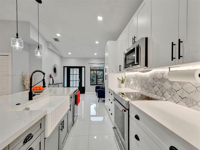 19901 NW 77th Ct 0, Hialeah, FL 33015