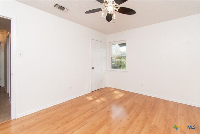 1201 Hughes Avenue, Copperas Cove, TX 76522