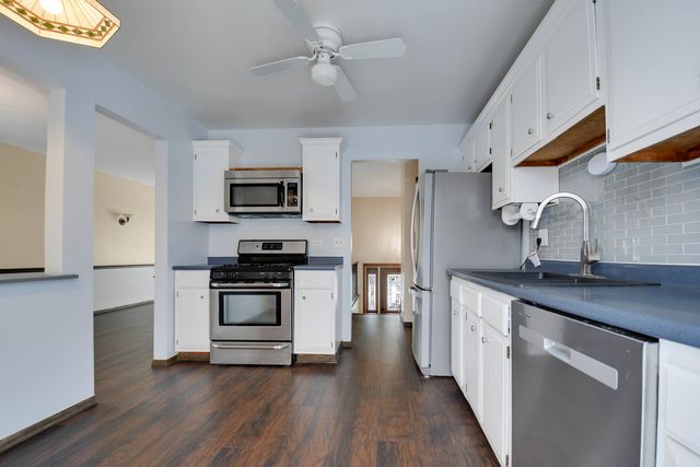 534 Cottonwood Circle, Bolingbrook, IL 60440