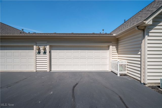 226 Village Court, Columbiana, OH 44408