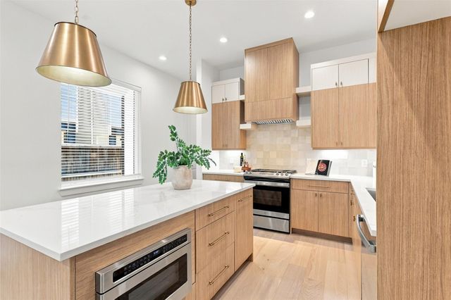 5339 Larkin Street A, Houston, TX 77007