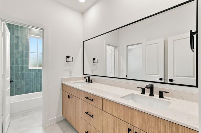 5339 Larkin Street A, Houston, TX 77007