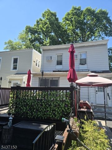 252 Pennsylvania Ave, Hillside Twp., NJ 07205