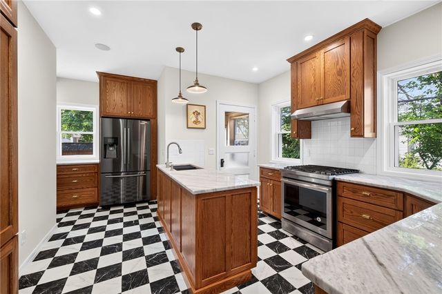 241 Brunswick St, Rochester, NY 14607