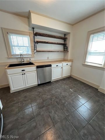 1129 Avon Street, Akron, OH 44310